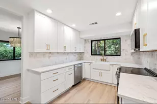 4 Brown Thrasher Rd, Hilton Head Island, SC 29926 - Photo 9