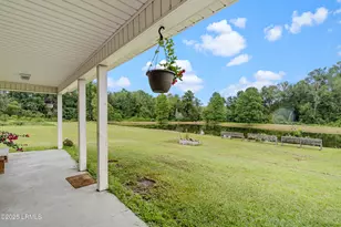 10692 Grays Hwy, Ridgeland, SC 29936 - Photo 17