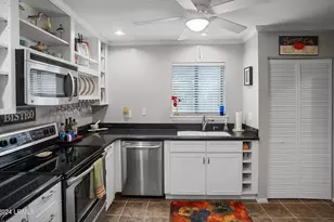 7 Ocean Marsh Ct, Harbor Island, SC 29920 - Photo 15