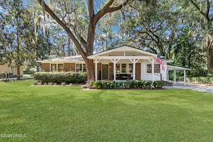 510 Center Dr W, Beaufort, SC 29902 - Photo 1