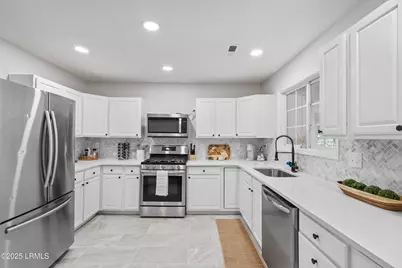 510 Center Drive W, Beaufort, SC 29902 - Photo 9