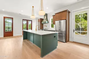 902 Harrington St, Beaufort, SC 29902 - Photo 7