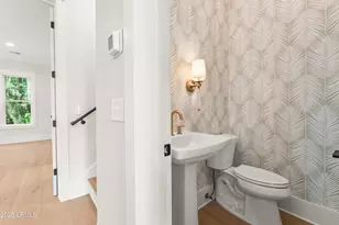 902 Harrington St, Beaufort, SC 29902 - Photo 15