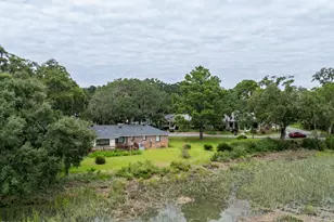 807 11th St, Port Royal, SC 29935 - Photo 1