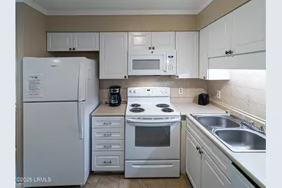 40 Folly Field Road #B4, Hilton Head, SC 29928 - Photo 5
