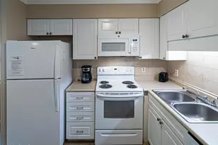 40 Folly Field Rd, Hilton Head, SC 29928 - Photo 5