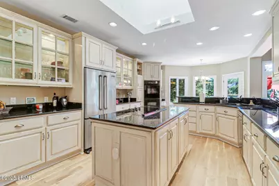 21 Strawberry Hill Road, Hilton Head Island, SC 29928 - Photo 19