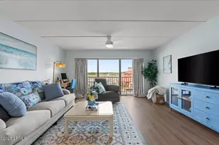 100 Helmsman Way, Hilton Head Island, SC 29928 - Photo 9