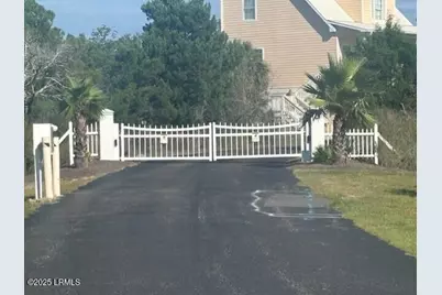 6 W Marsh Drive, Harbor Island, SC 29920 - Photo 15
