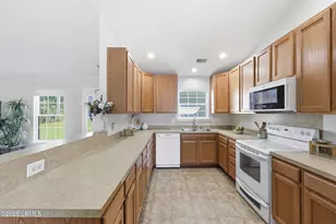 11 Savannah Oak Dr, Bluffton, SC 29910 - Photo 9