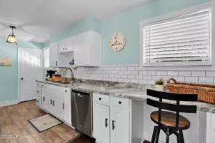 1704 Camellia Rd, Beaufort, SC 29902 - Photo 11