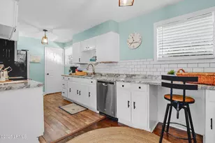 1704 Camellia Rd, Beaufort, SC 29902 - Photo 9