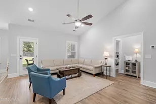 250 Thistle Ln, Beaufort, SC 29907 - Photo 9