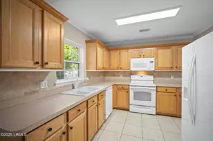 37 Heather Glenn Ln, Bluffton, SC 29910 - Photo 11