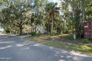 911 7th St, Port Royal, SC 29935 - Photo 15
