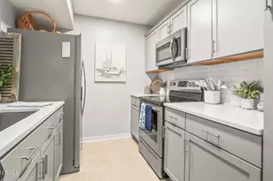 2 Harbor Dr N, Harbor Island, SC 29920 - Photo 15