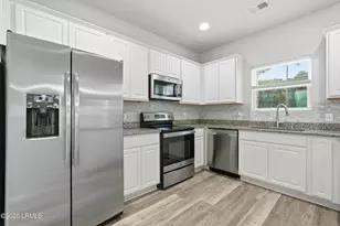 25 Chestnut St, Beaufort, SC 29906 - Photo 13