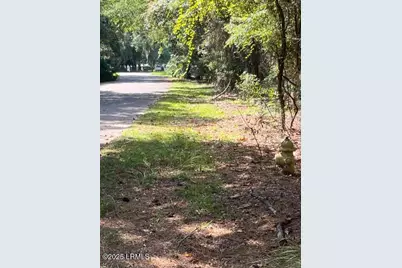 21 Fort Fremont Court N, Saint Helena Island, SC 29920 - Photo 3