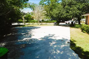 1507 Battery Creek Rd, Beaufort, SC 29902 - Photo 5