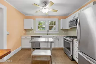 411 Heyward St, Beaufort, SC 29902 - Photo 11