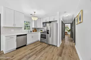 2301 Langhorne Dr, Beaufort, SC 29902 - Photo 3