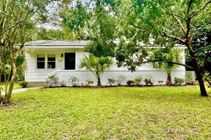 2301 Langhorne Dr, Beaufort, SC 29902 - Photo 9