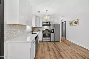 2301 Langhorne Dr, Beaufort, SC 29902 - Photo 3