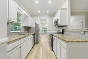 40 Victoria Square Dr, Hilton Head Island, SC 29926 - Photo 11