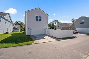 3635 Oyster Bluff Dr, Beaufort, SC 29907 - Photo 57