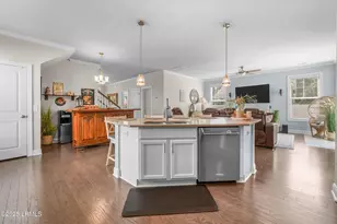 3635 Oyster Bluff Dr, Beaufort, SC 29907 - Photo 9