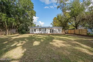 1810 Westview Ave, Beaufort, SC 29902 - Photo 7