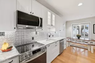 895 Ribaut Rd, Beaufort, SC 29902 - Photo 9