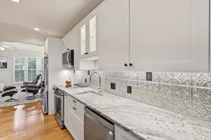 895 Ribaut Rd, Beaufort, SC 29902 - Photo 13