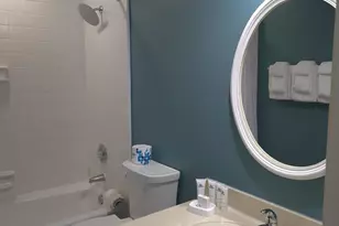 400 Southwind Dr, Hilton Head Island, SC 29928 - Photo 17