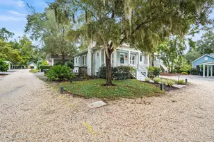 1 Colony Ct, Beaufort, SC 29906 - Photo 3