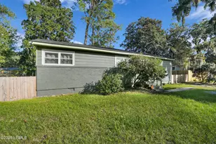 1109 Old Trail Rd, Beaufort, SC 29902 - Photo 3