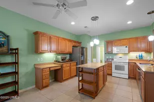 186 Hampton Cir, Bluffton, SC 29909 - Photo 17