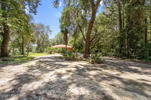 822 Knowles Island Rd, Ridgeland, SC 29936 - Photo 17