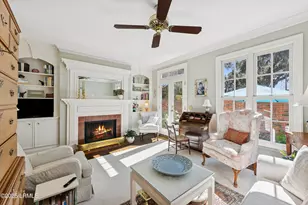 895 Ribaut Rd, Beaufort, SC 29902 - Photo 11