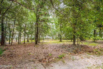 233 De La Gaye Point, Beaufort, SC 29902 - Photo 11