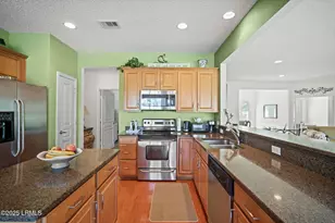 102 Landing Ln, Bluffton, SC 29909 - Photo 19