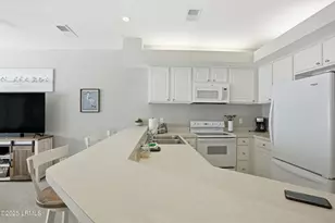 19 Wimbledon Ct, Hilton Head Island, SC 29928 - Photo 9