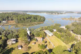 351 Brickyard Point Rd N, Beaufort, SC 29907 - Photo 3