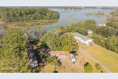 351 Brickyard Point Road N, Beaufort, SC 29907 - Photo 7