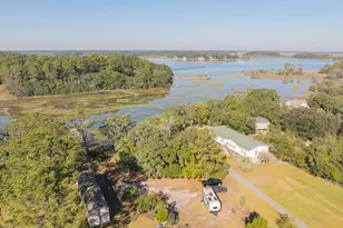 351 Brickyard Point Rd N, Beaufort, SC 29907 - Photo 7