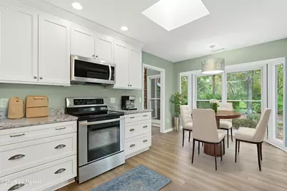 7 Trails End Road, Hilton Head, SC 29926 - Photo 9