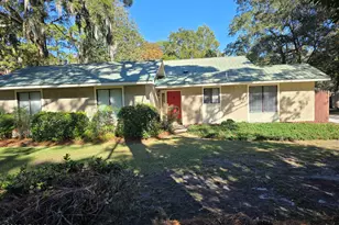 18 Middle Rd, Beaufort, SC 29907 - Photo 1