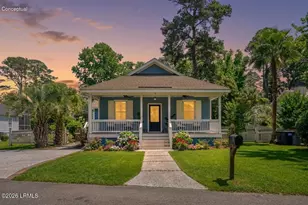 8 River Dr, Lady's Island, SC 29907 - Photo 1