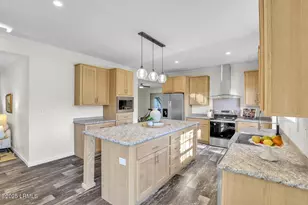 13 Vine St, Hilton Head Island, SC 29926 - Photo 15