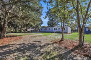 13 Vine St, Hilton Head Island, SC 29926 - Photo 5